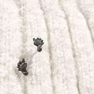 Stud Feet Earring